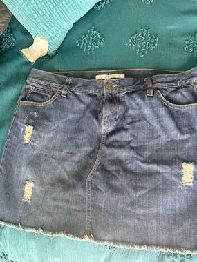 Old Navy Denim Distressed Mini Skirt in Dark Blue